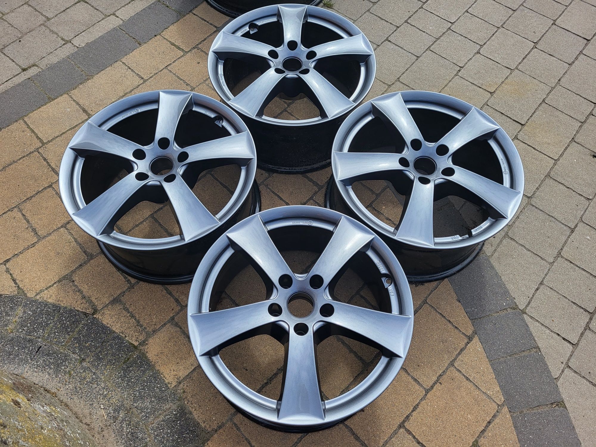 Alufelgi Dezent Germany 5x112 7,5Jx17 et27 cb66.6mm grafitowe