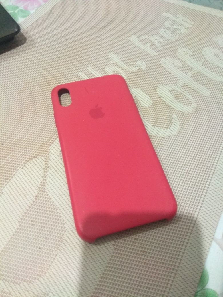Продам Чехол для iPhone XS Max и 8- оригинал