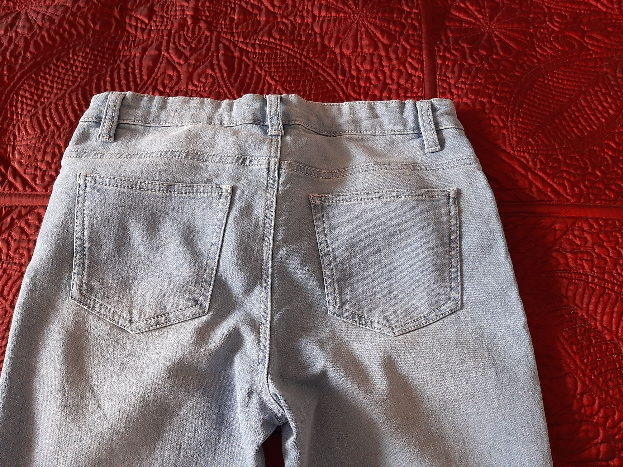 Jeansowe spodnie na  14 lat