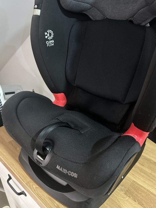 Cadeira auto MaxiCosi Titan Plus