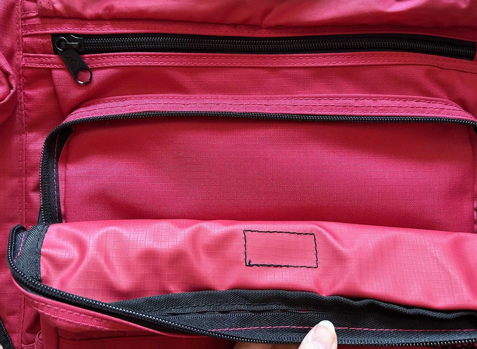 Mala Berg Outdoor Messenger vermelha