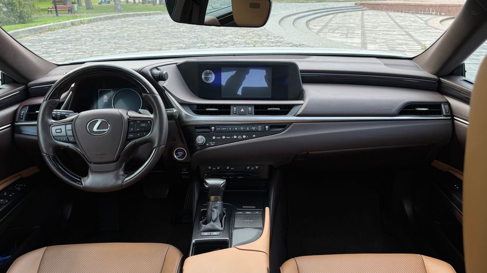 Продам Lexus ES 300 Hybrid 2021 Ідеальний і Максимальний