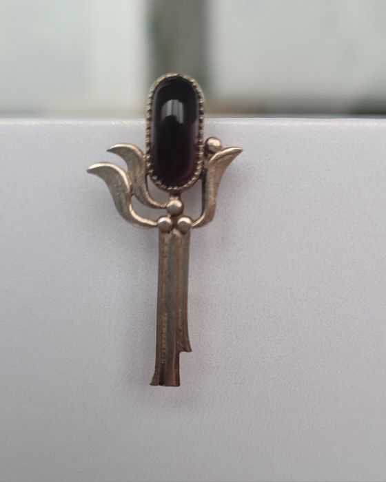 Винтажная брошь с ониксом_мельхиор