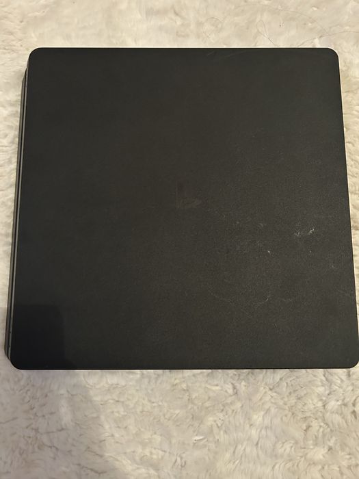 Playstation 4 slim