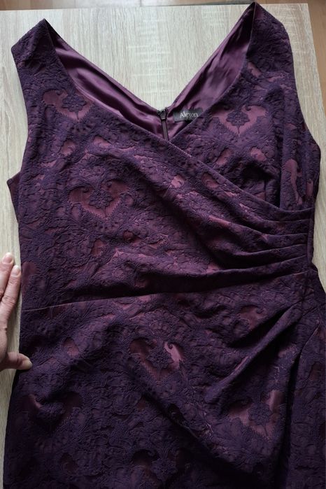 Elegancka sukienka żakardowa