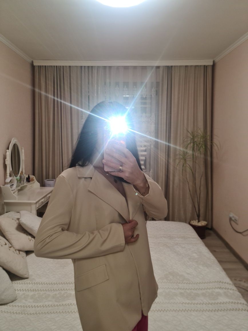 Піджак бежевий,новий,беж,Туреччина,жакет,оверсайз,блейзер,бомпер,