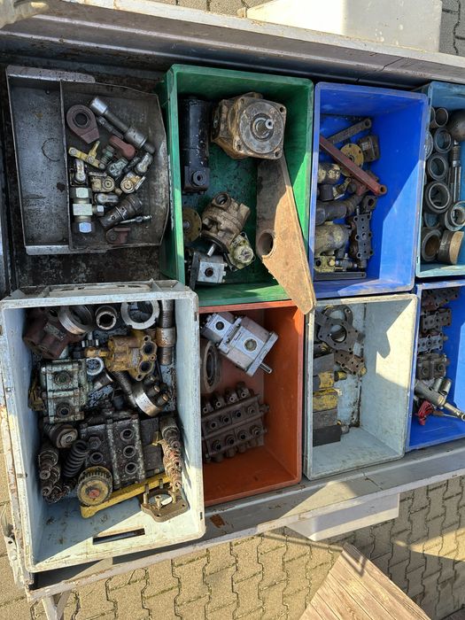 Zestaw naprawczy czesci podnosnik bumar p182 p183 p184