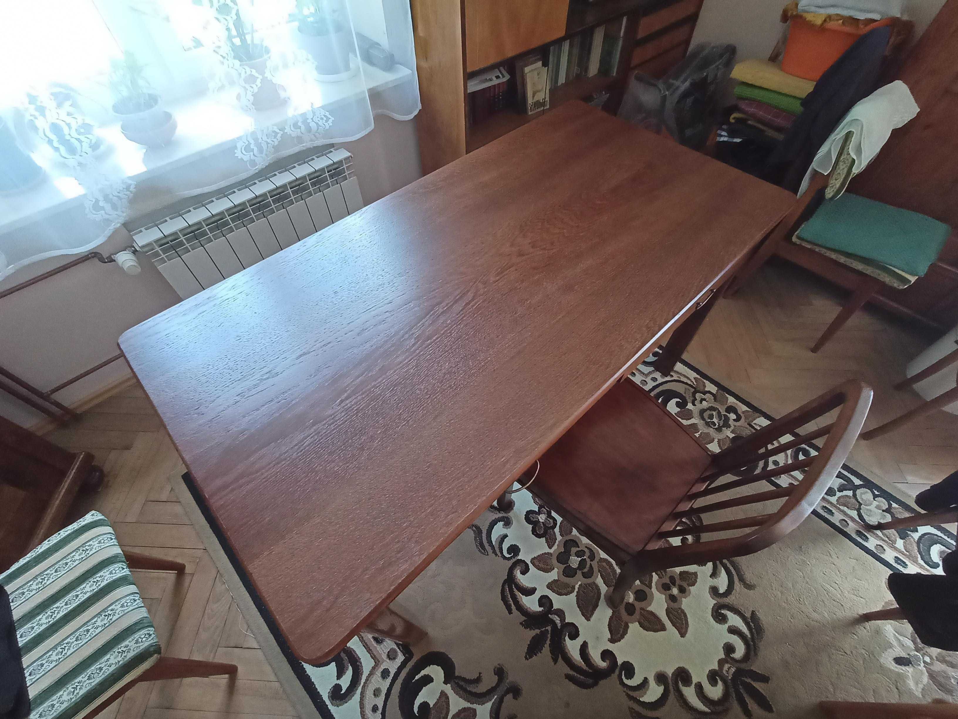 Stół z dworku polskiego, dębowy po renowacji, duży, plus 4 krzesła