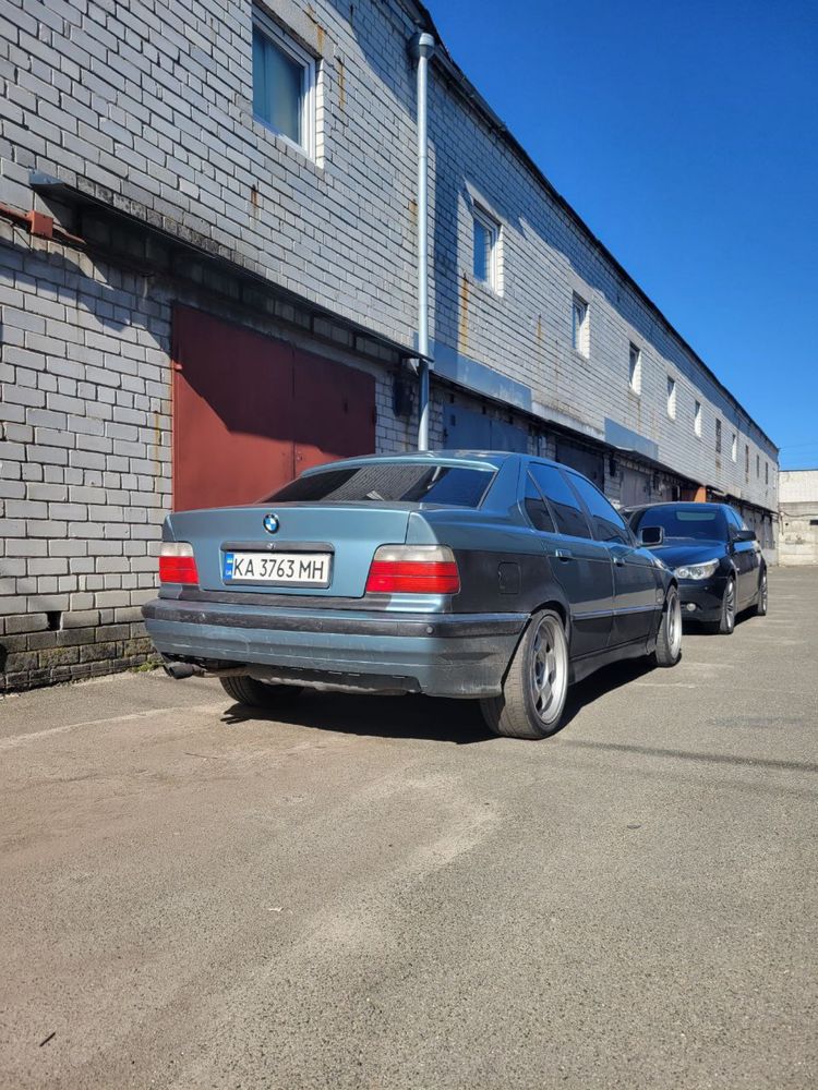 Продам бмв е 36