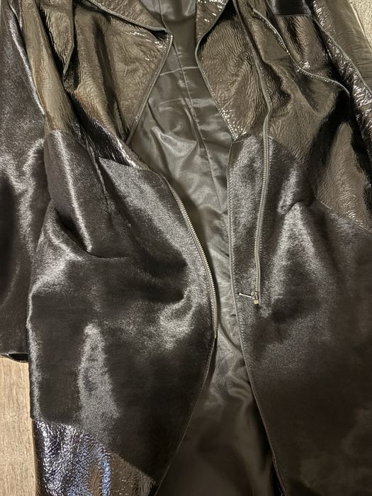 Шкіряний плащ, поні