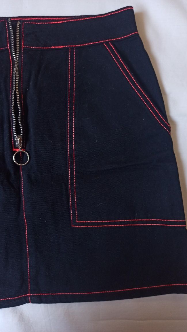 Mini saia preta com costuras neon S Denim Co