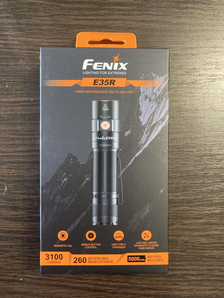 Ліхтарик ручний Fenix E35R фонарь в наявності