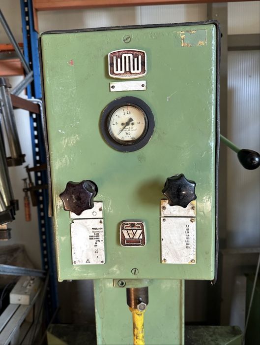 Prasa hydrauliczna stołowa WMW PYTE 2,5