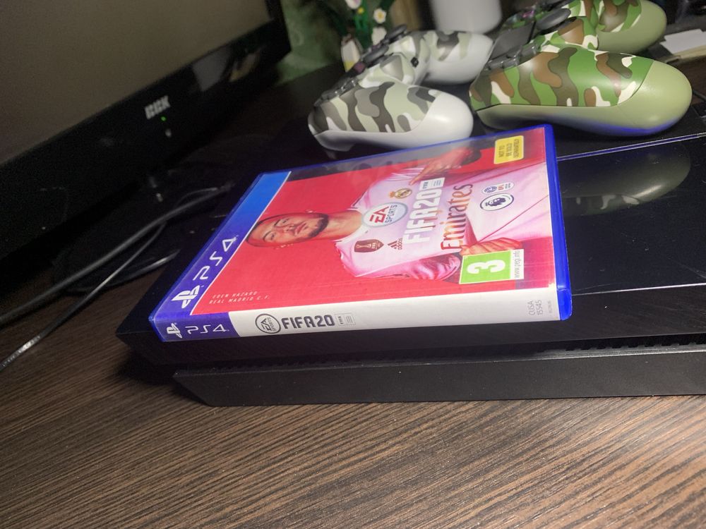 Продаю PlayStation 4Fat 1TB