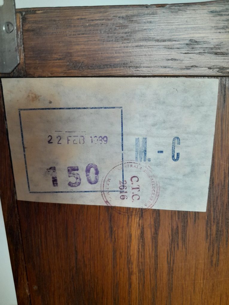 Szafka Witryna wisząca dębowa - stary styl