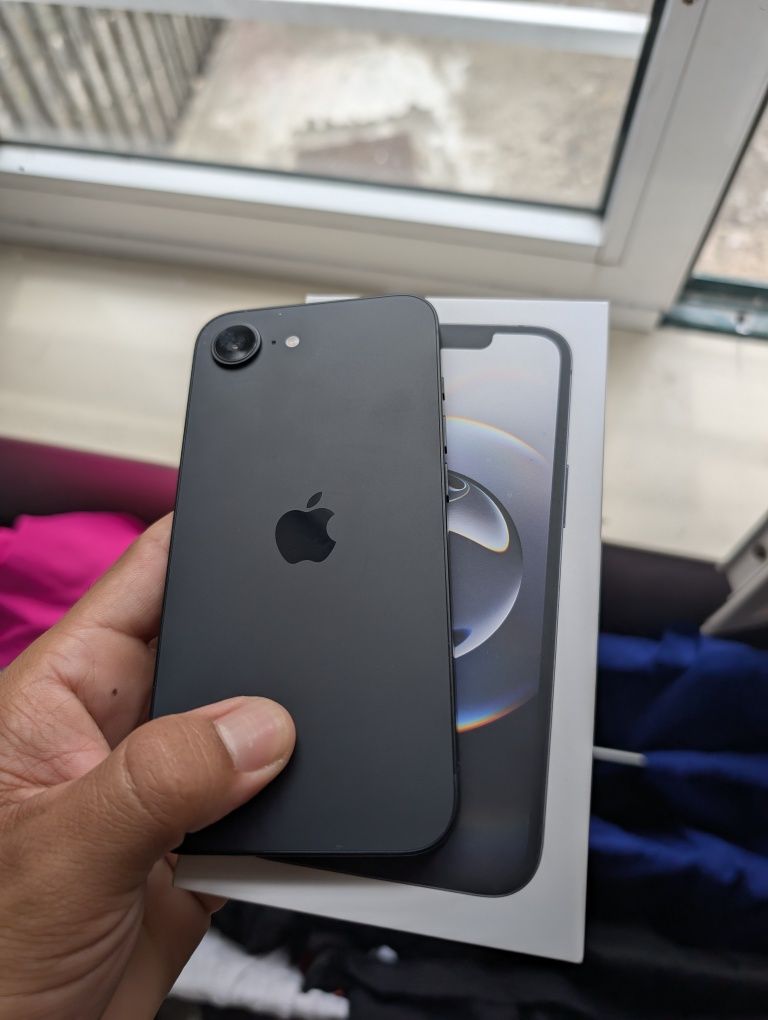 iPhone 16e 128GB na Garantia