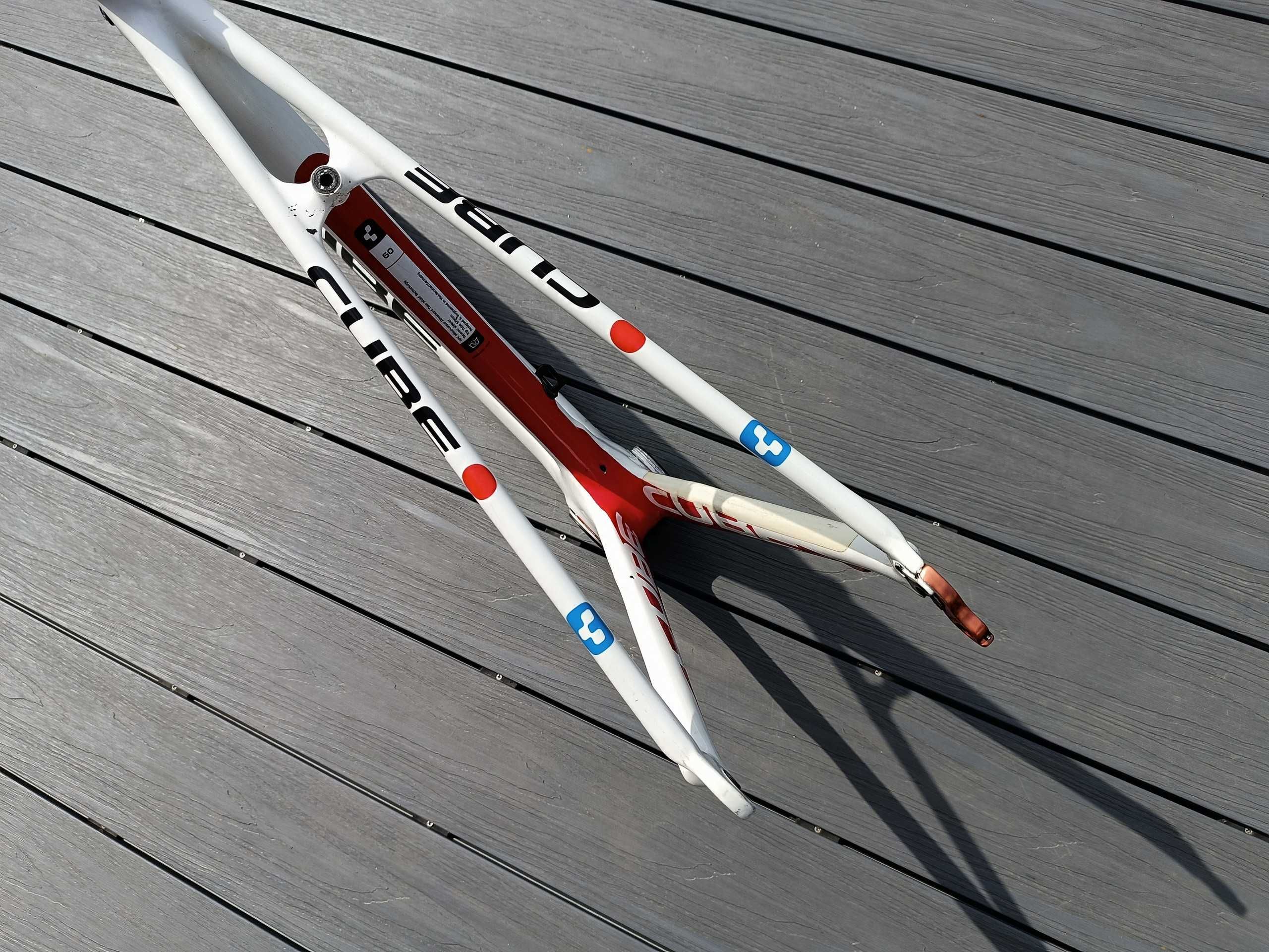 Rama CUBE Litening SCR Karbon 60cm XL - Uszkodzona przy korbie