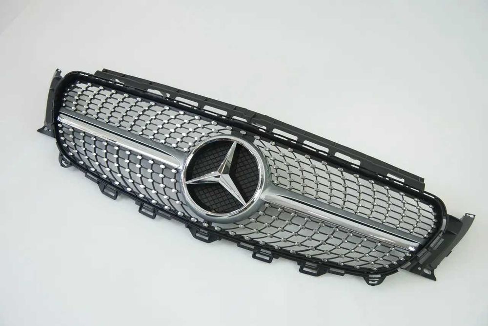 Решетка радиатора mercedes E W213 16-20г.Диамант ( серая ) БЕЗ КАМЕРЫ