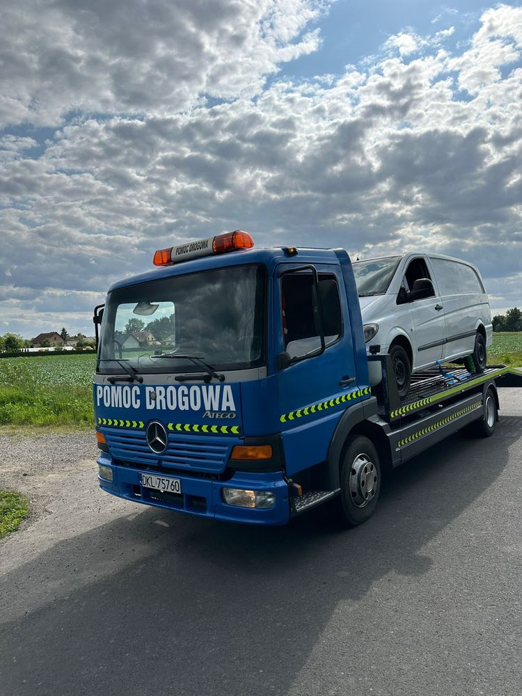 Mercedes Atego 817 Pojazd specjalny Pomoc drogowa