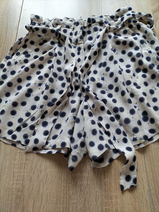 Komplet H&M krótkie spodenki r.34 + żakiet r. 38