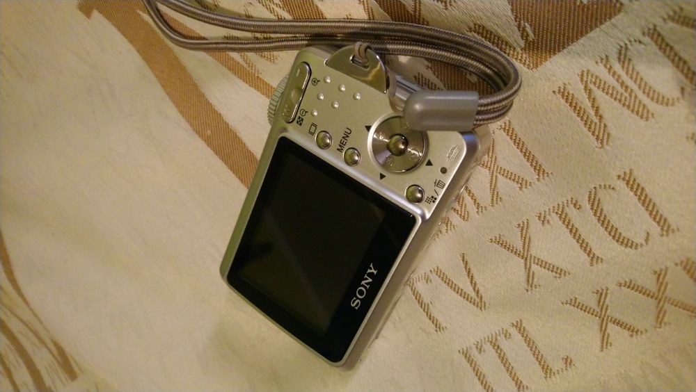 Aparat sony cyber-shot DSC S500
