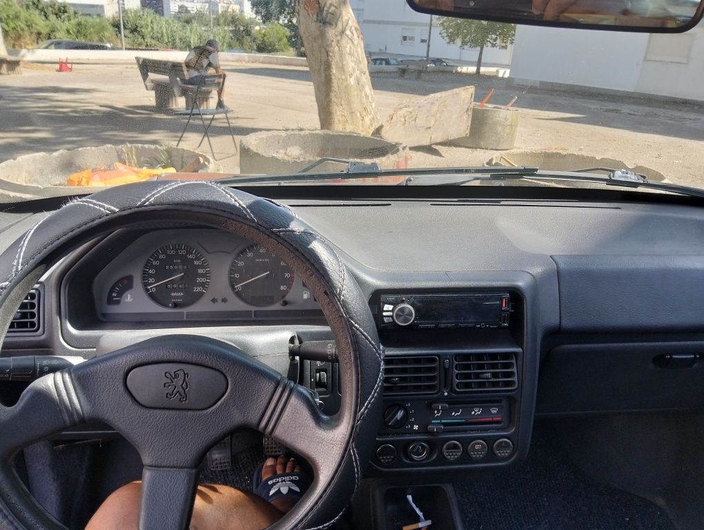 Vendo carro peugeot