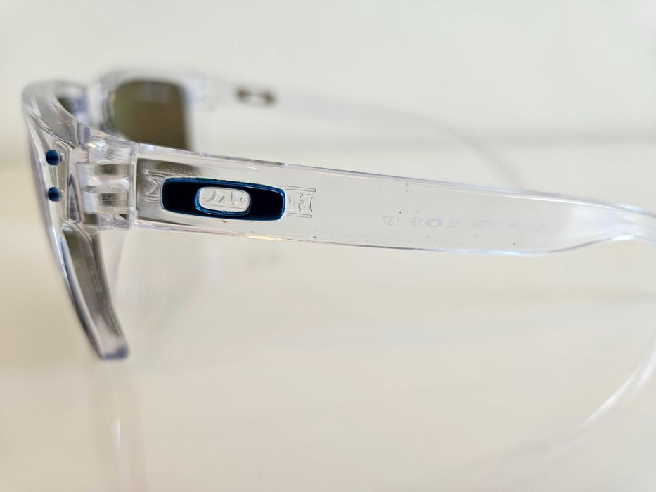 Óculos de Sol Polarizados Oakley Holbrook XL 9417 com estojo.