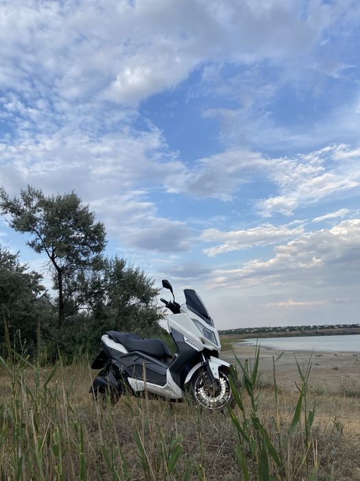 Електроскуткр Like Bike Max 2022рік