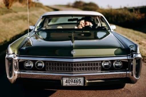 Samochód auto do ślubu zabytkowy Chrysler 300 z 1971r
