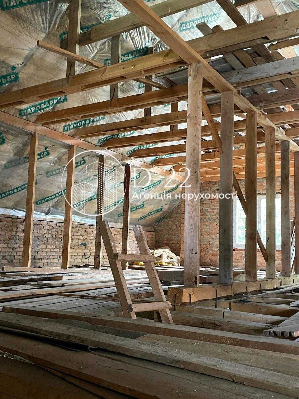 Продаж будинку з виходом до води біля метро Осокорки, вул. Садова,50-А