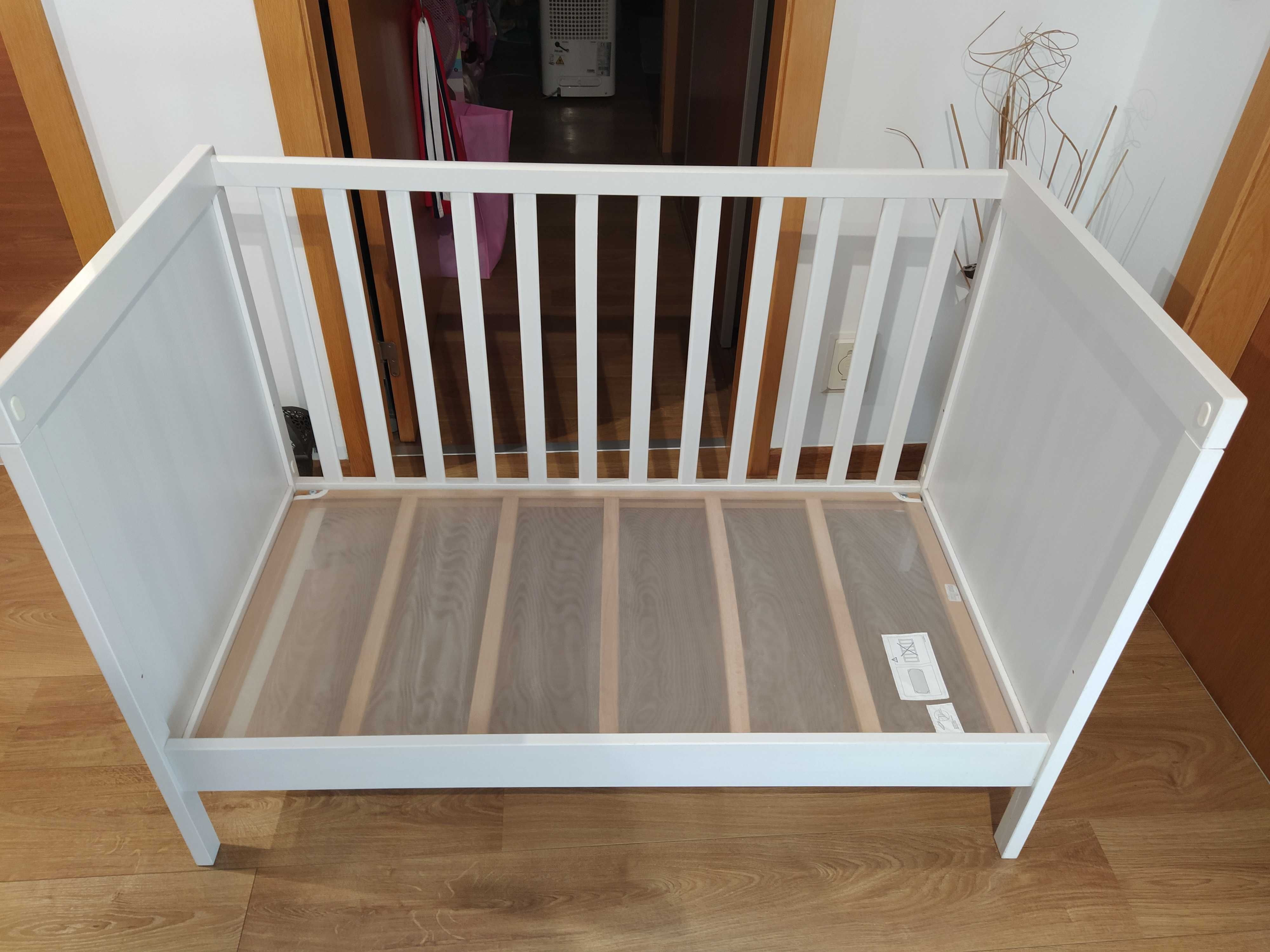 Berço IKEA - SUNDVIK 60x120cm branco + Colchão e resguardo
