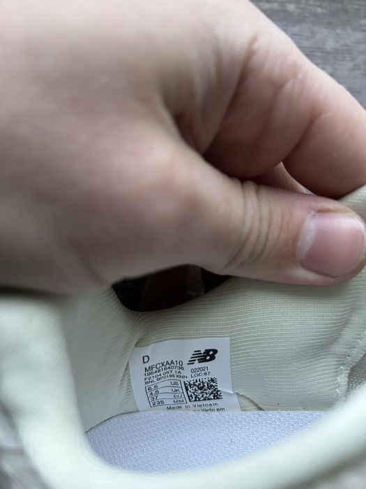 Жіночі бігові кросівки New Balance FuelCell Rebel v5