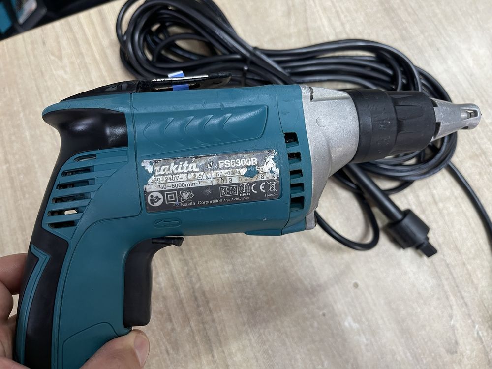 Makita FS6300R / мережевий шуруповерт для гіпсокартону Макіта