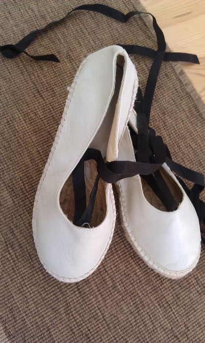 Sapatos Cinza Claro da Zara, n.º 36