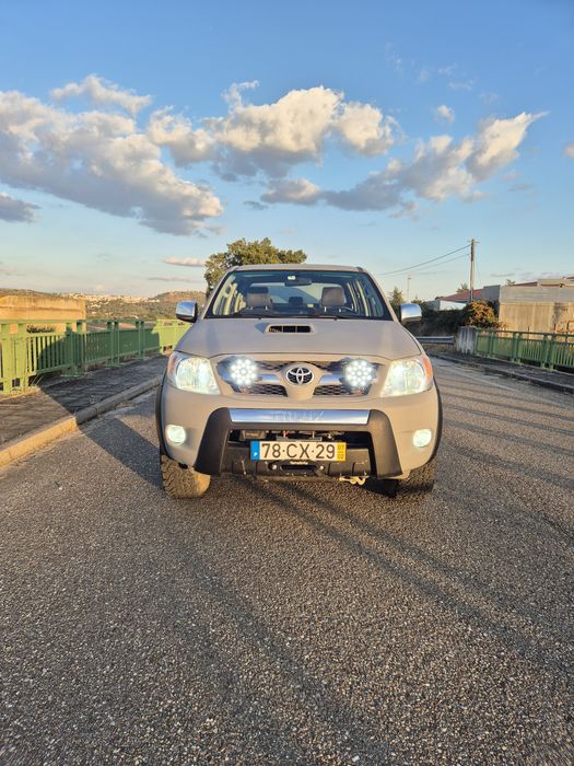 Toyota Hilux 3.0 D4D tracker