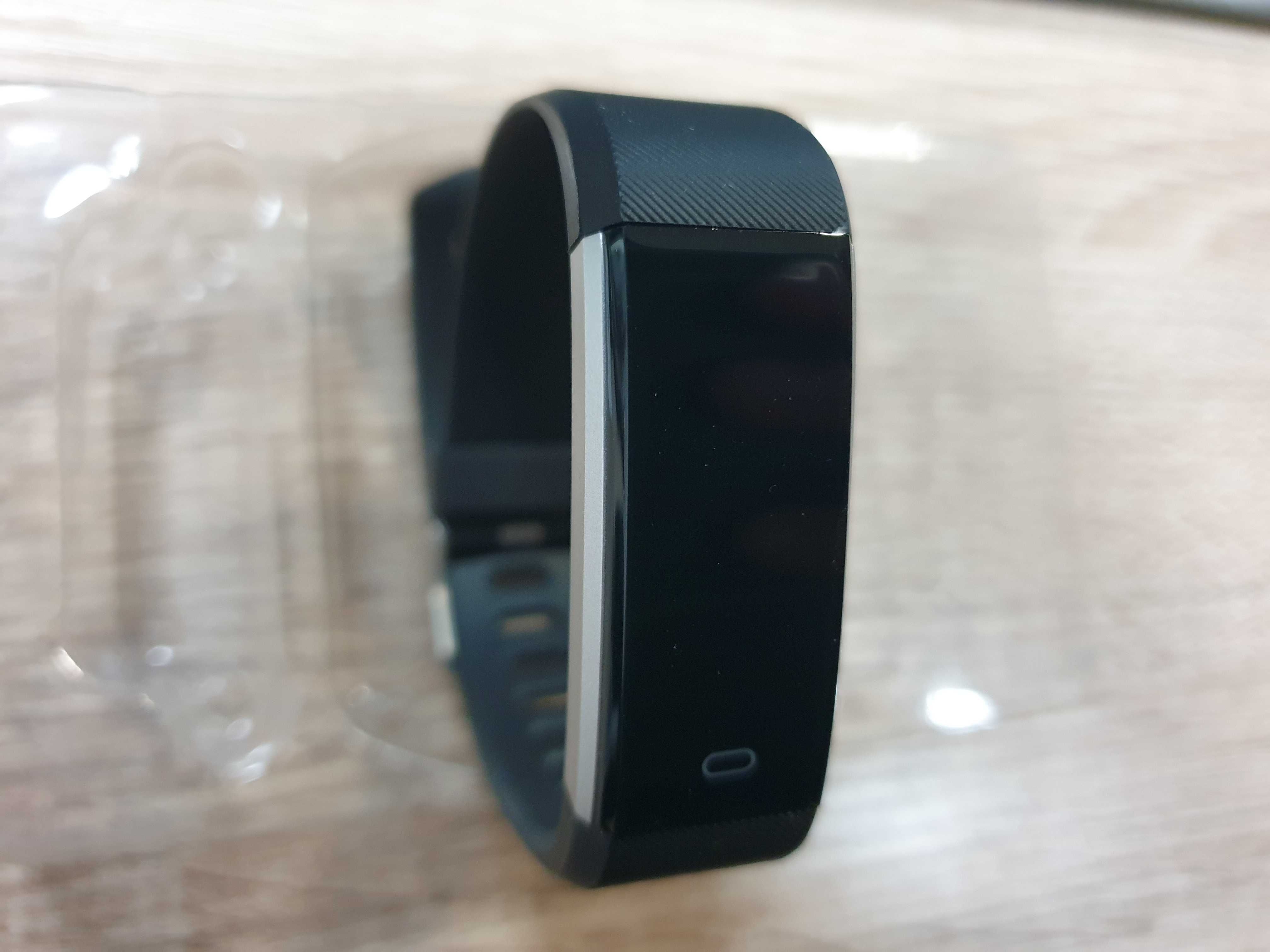 Zegarek opaska sportowa smartband - do wyboru.
