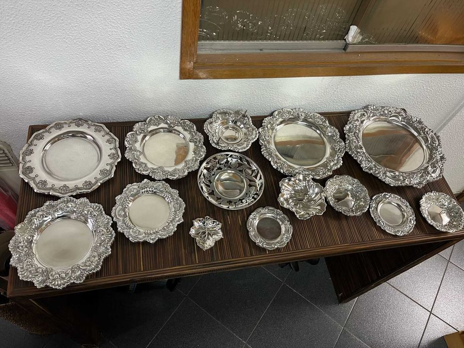 Pratas conjunto de 14 peças com o total de 1494 Gr