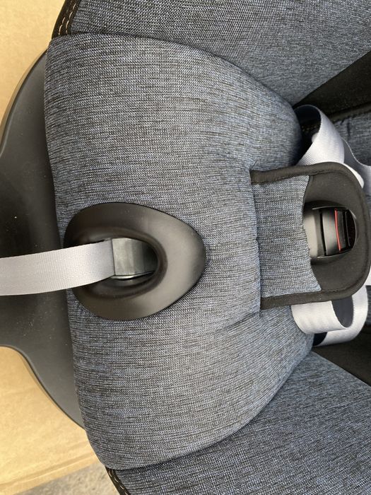 Автокрісло Britax Römer DUALFIX i-SIZE