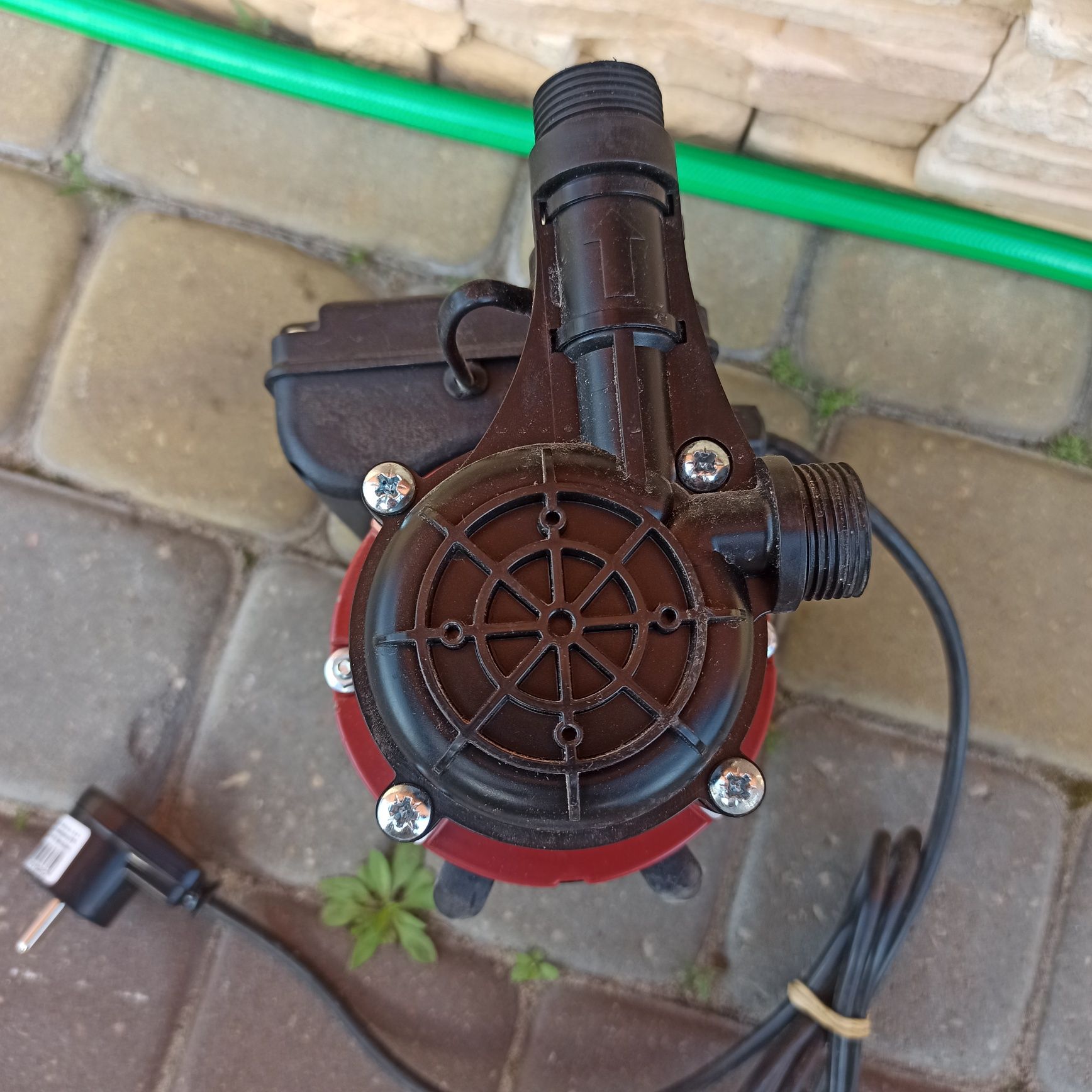 Pompa prysznicowa z podwójnym wirnikiem GRUNDFOS STR2-2.0 C