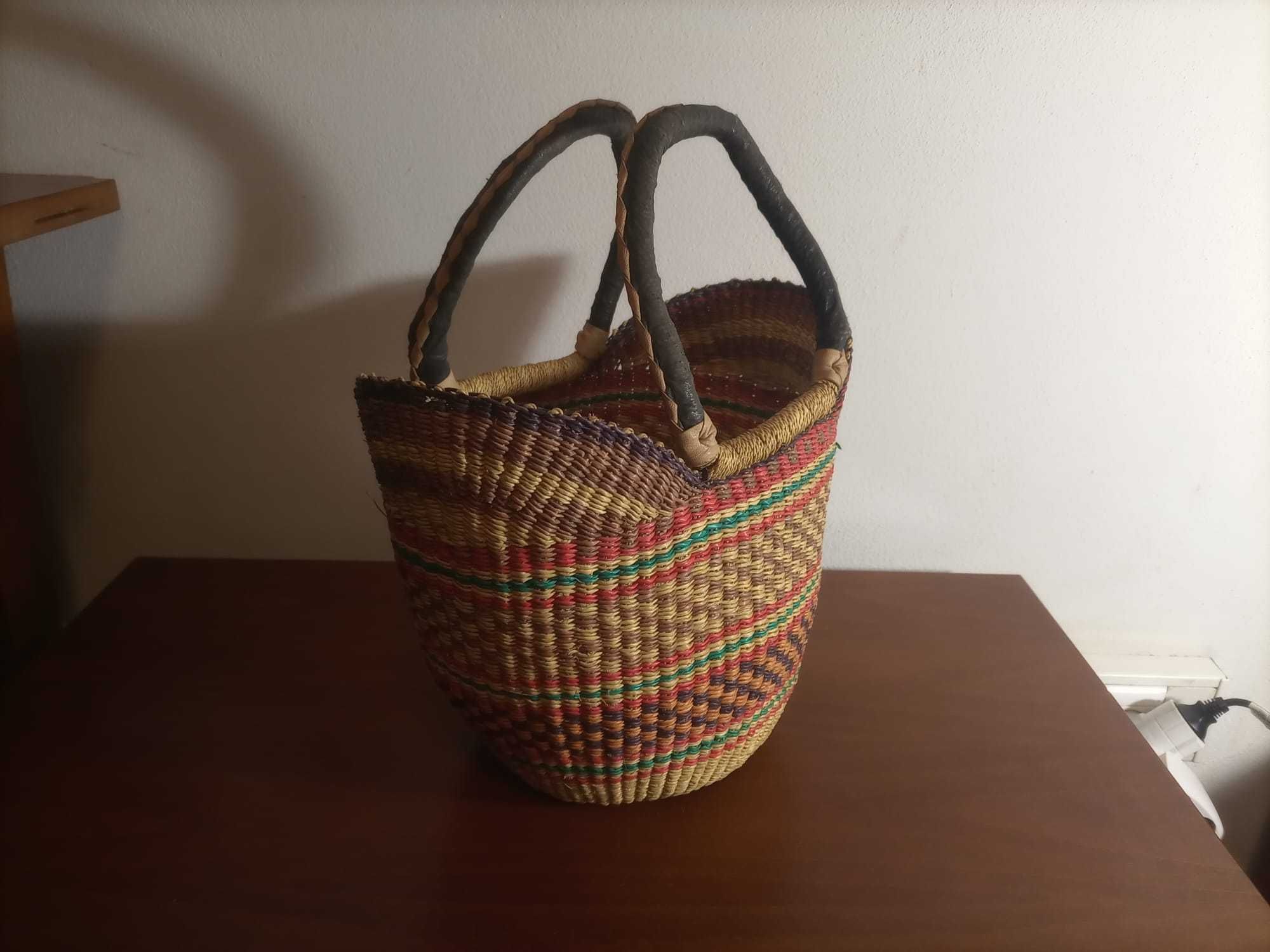 Conjunto de Sacas de Mão + cesta + Leque - Africanos de Palha