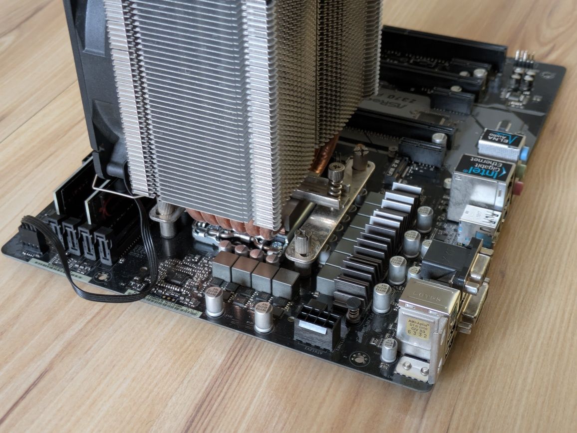 Zestaw Intel i7 9700k + ASRock Z370 PRO4 + G.Skill 16GB 3000MHz
