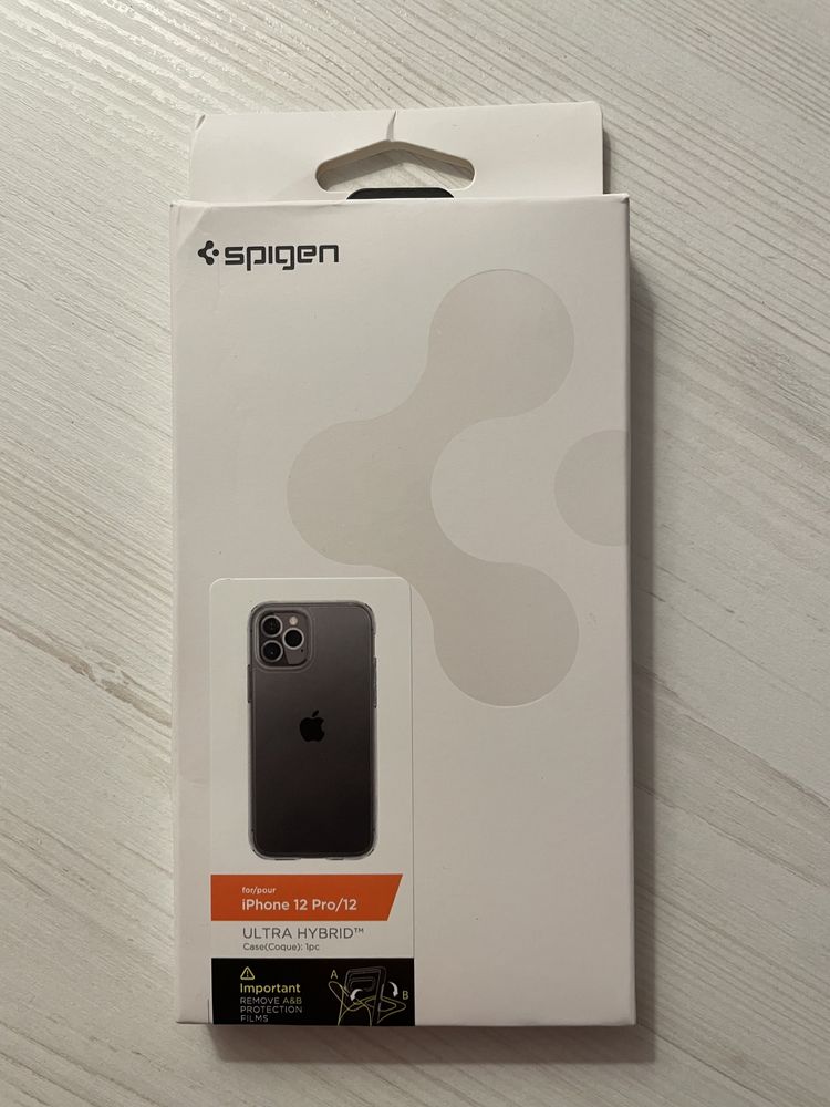 Spigen Etui iPhone 12/12 Pro