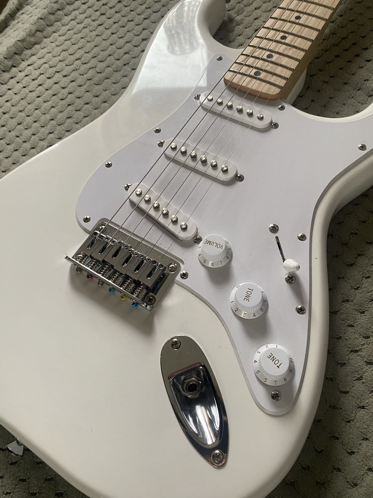 Gitara elektryczna Sonic Strat Squier