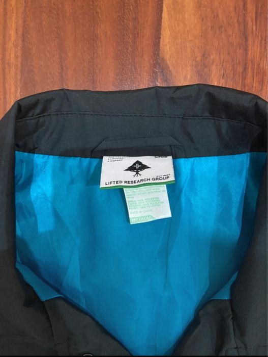 Casaco impermeável LRG