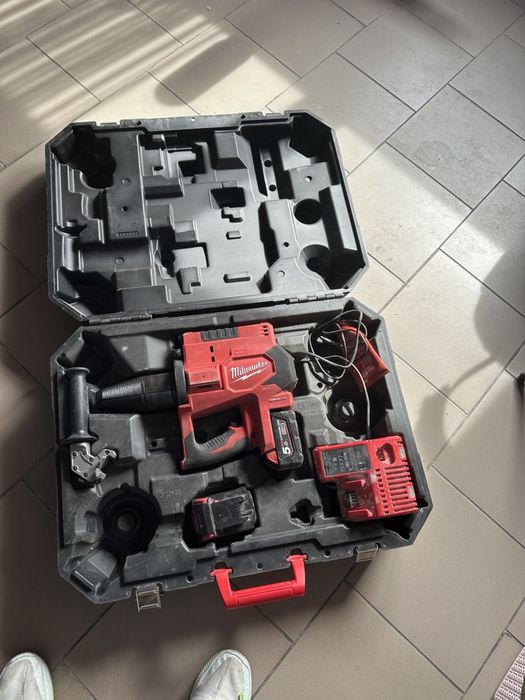 акумуляторний розширювач труб Milwaukee FORCE LOGIC M18