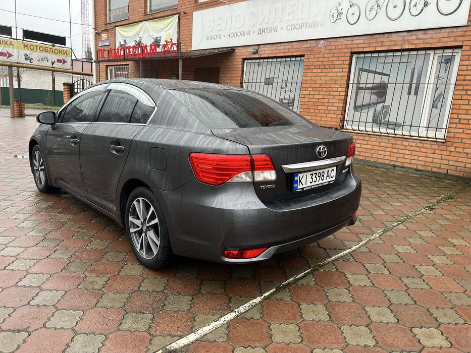 Продам Тойоту Авенсіс 2.0 АВТОМАТ не фарбована