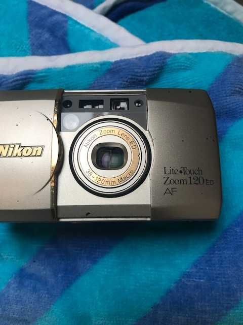 Máquina fotográfica Nikon - Vintage