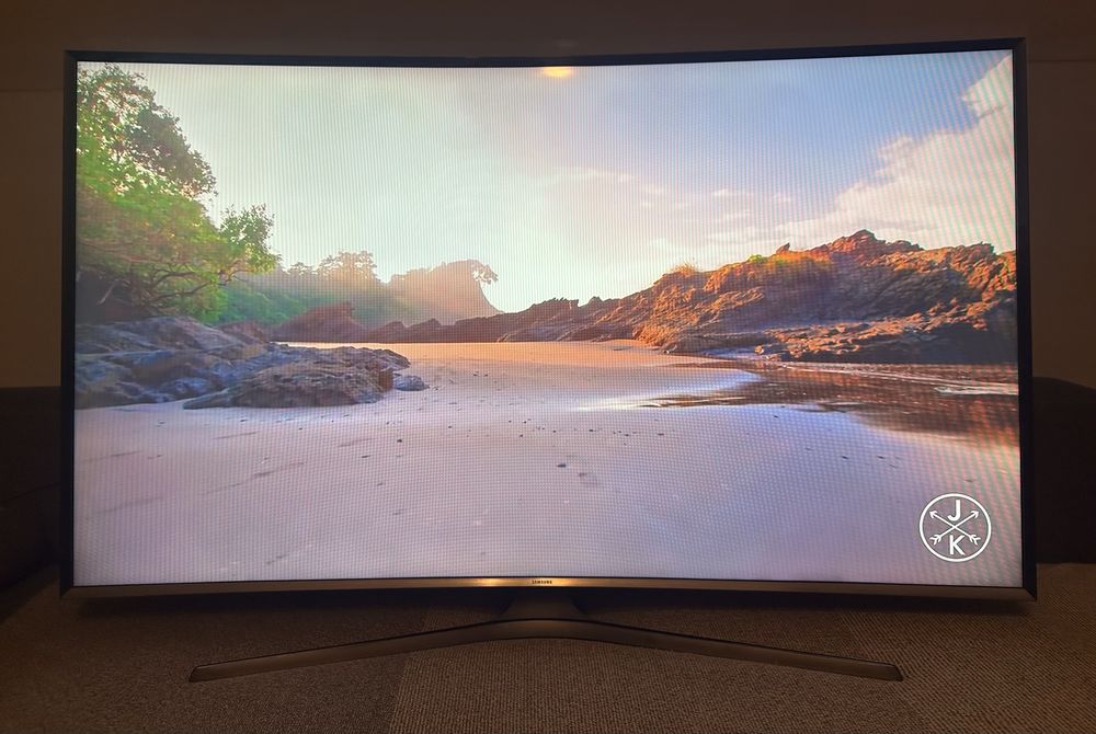 Samsung UE55J6300 – 55″ Smart TV z zakrzywionym ekranem