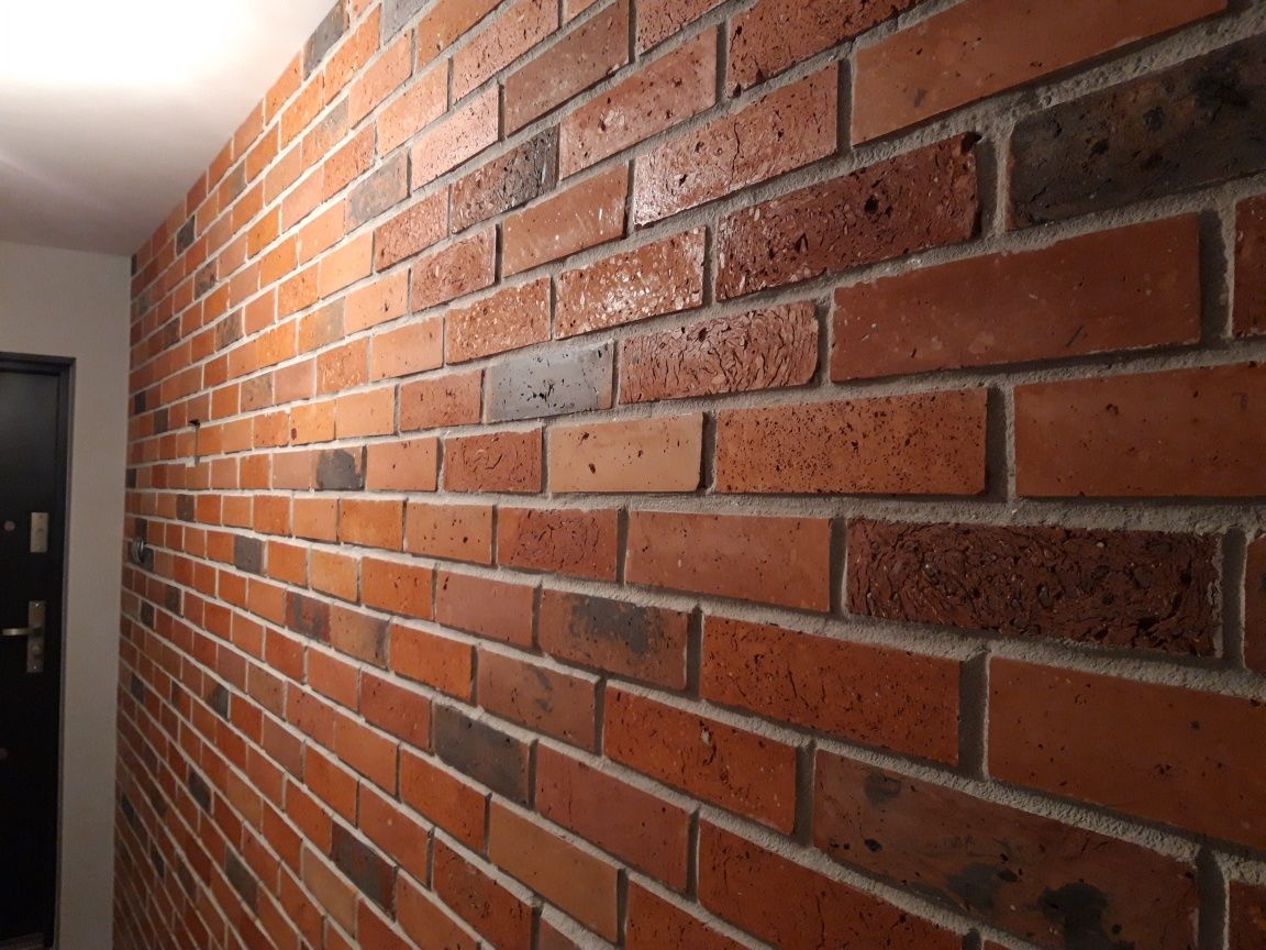 Płytki z cegły, środki cegły na ściany i elewacje