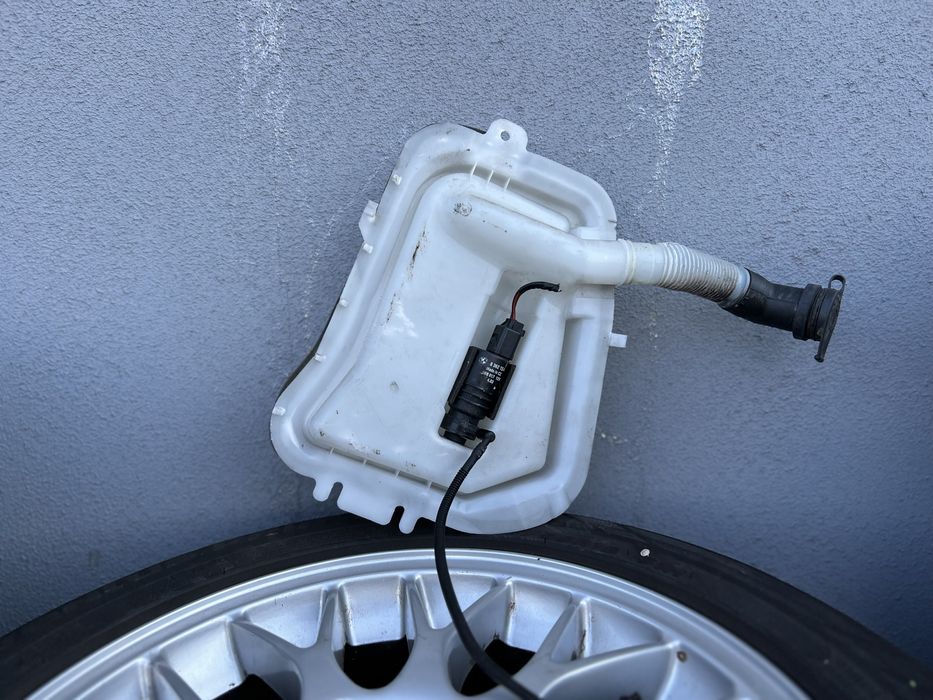 Бачок Омивача Заднього Скла БМВ Е46 Універсал Туринг Омивателя Заднего